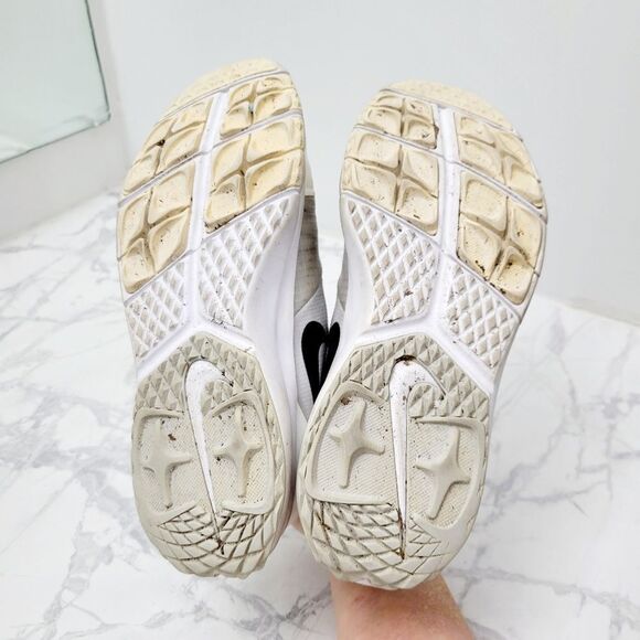 Nike White & Grey Sneakers Running Shoes Size: 5.5US - Picture 8 of 10